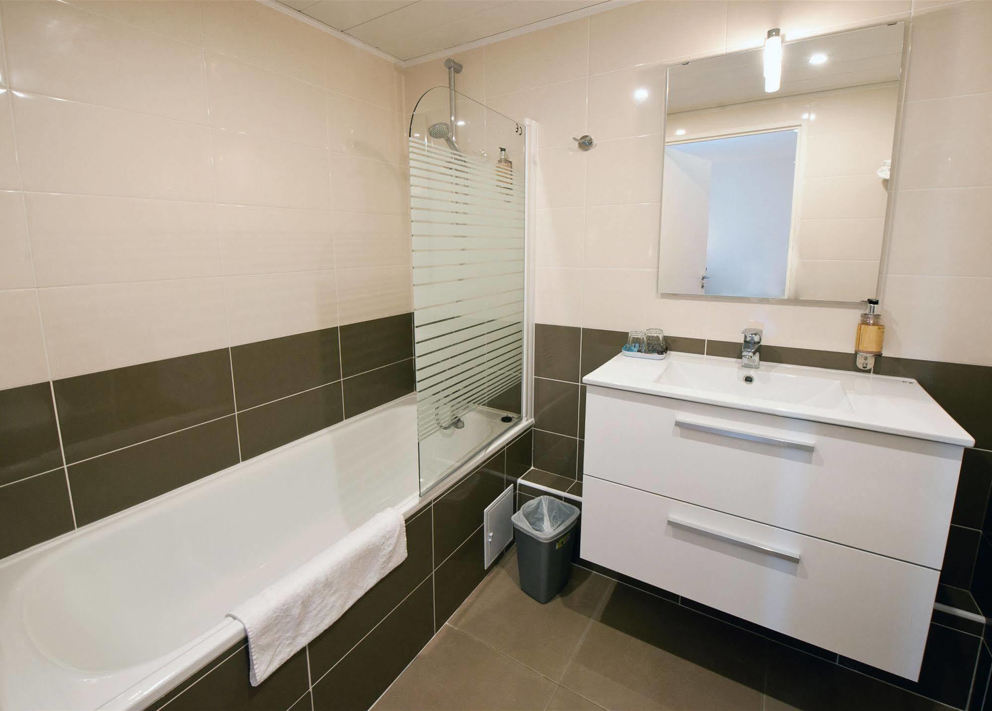 Milton Hotel Neuilly-Plaisance Dış mekan fotoğraf