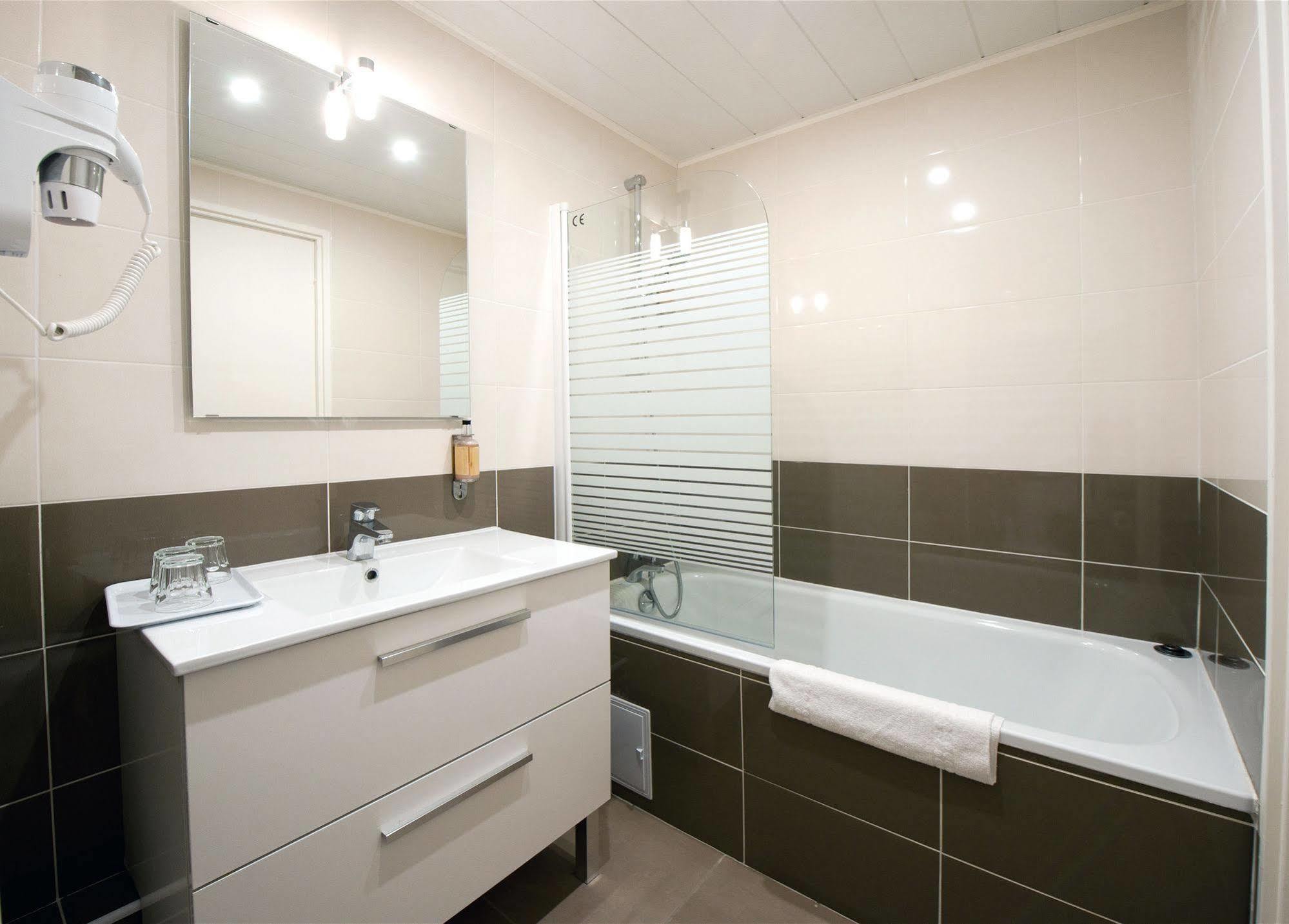 Milton Hotel Neuilly-Plaisance Dış mekan fotoğraf